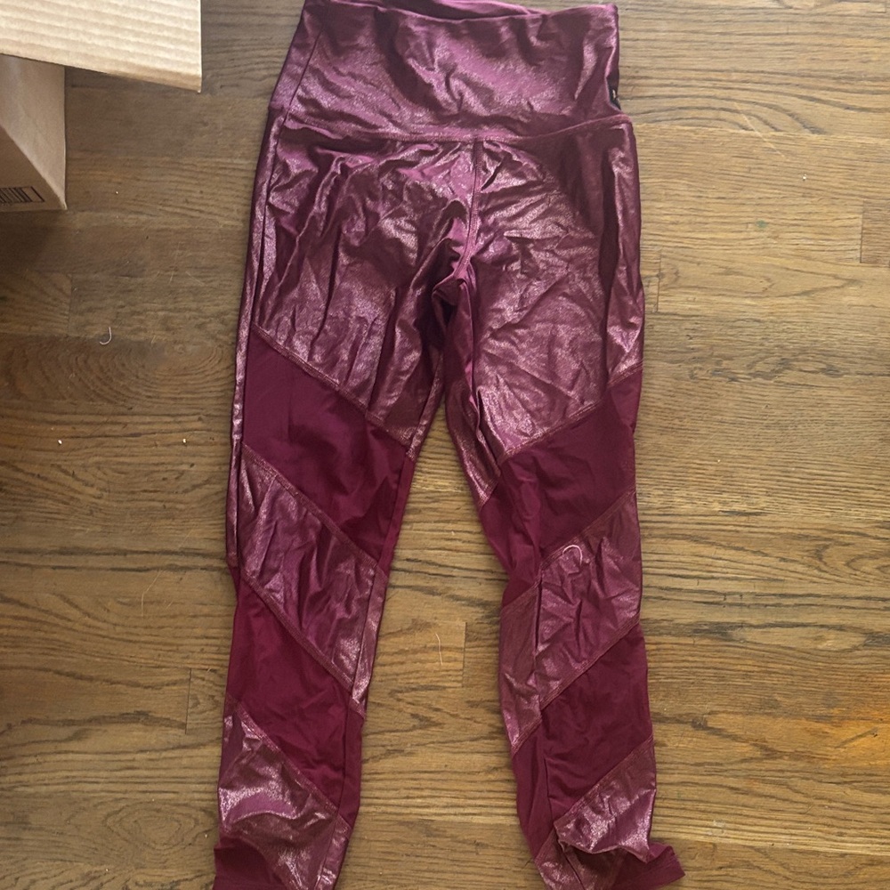 Stylish Maroon Leggings by Victoria secrete pink